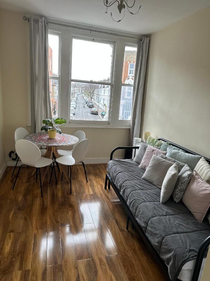 Apartment Lavender Hill London Luaran gambar